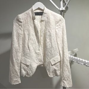White lace blazer size XS